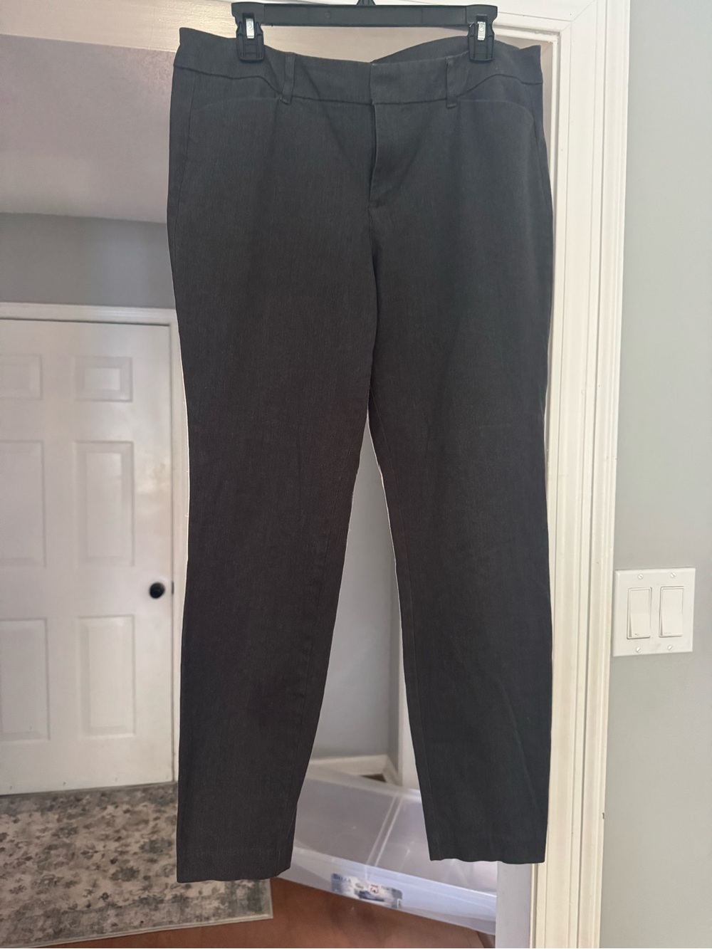 Old Navy Women's Black Straight-Leg Dress Pants Pixie